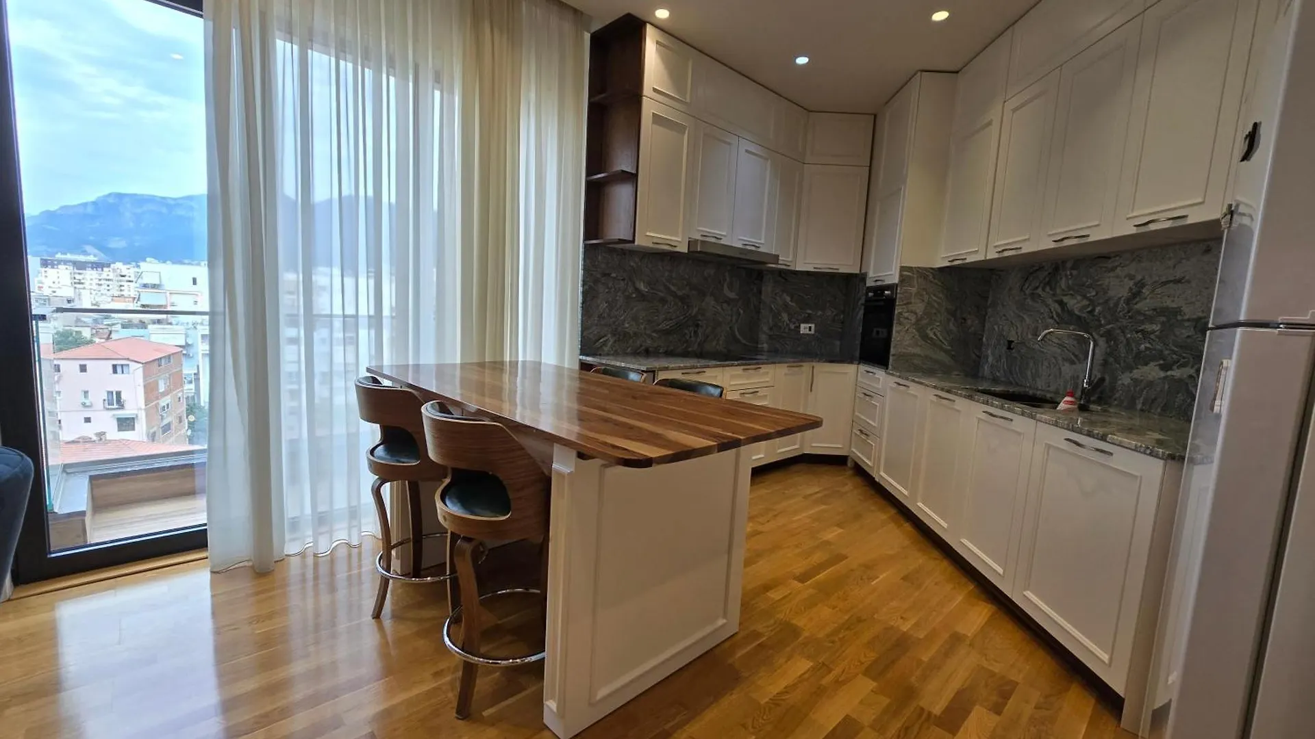Signature Apartment 12 Tirana
