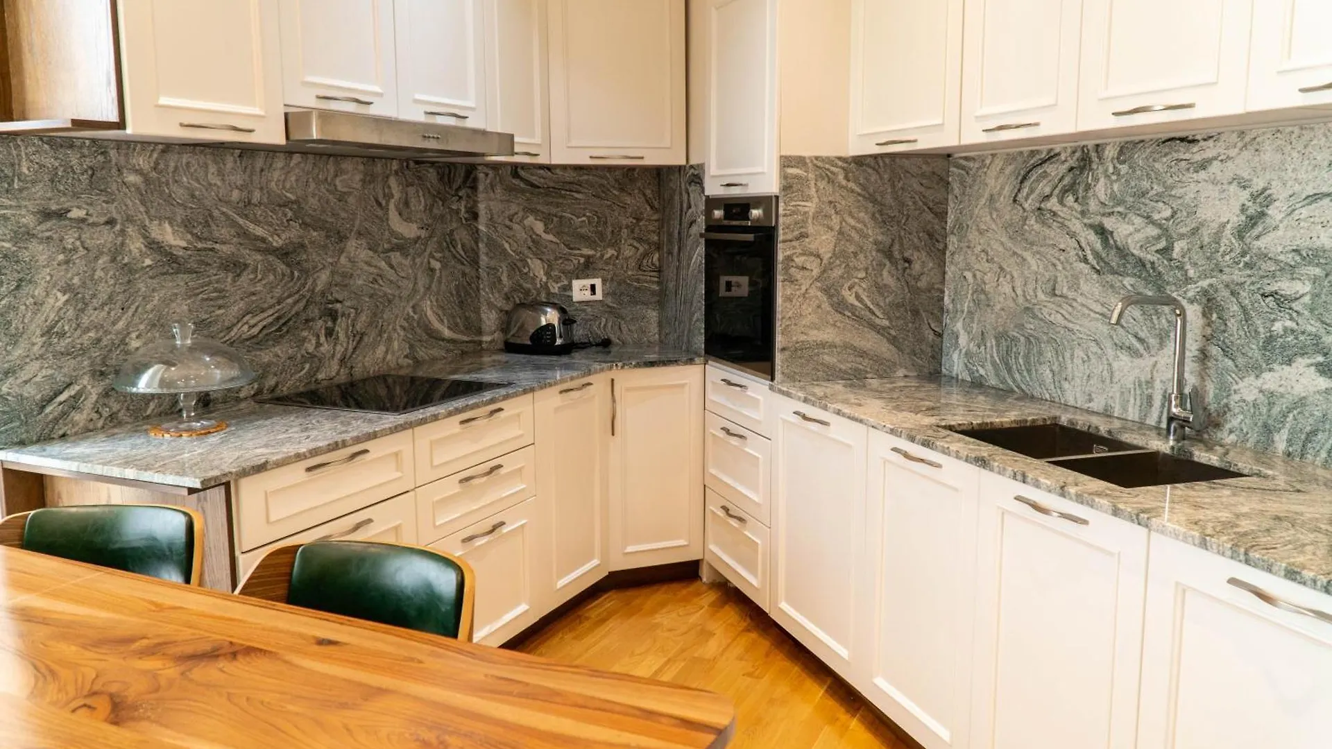 Signature Apartment 12 티라나 0*,