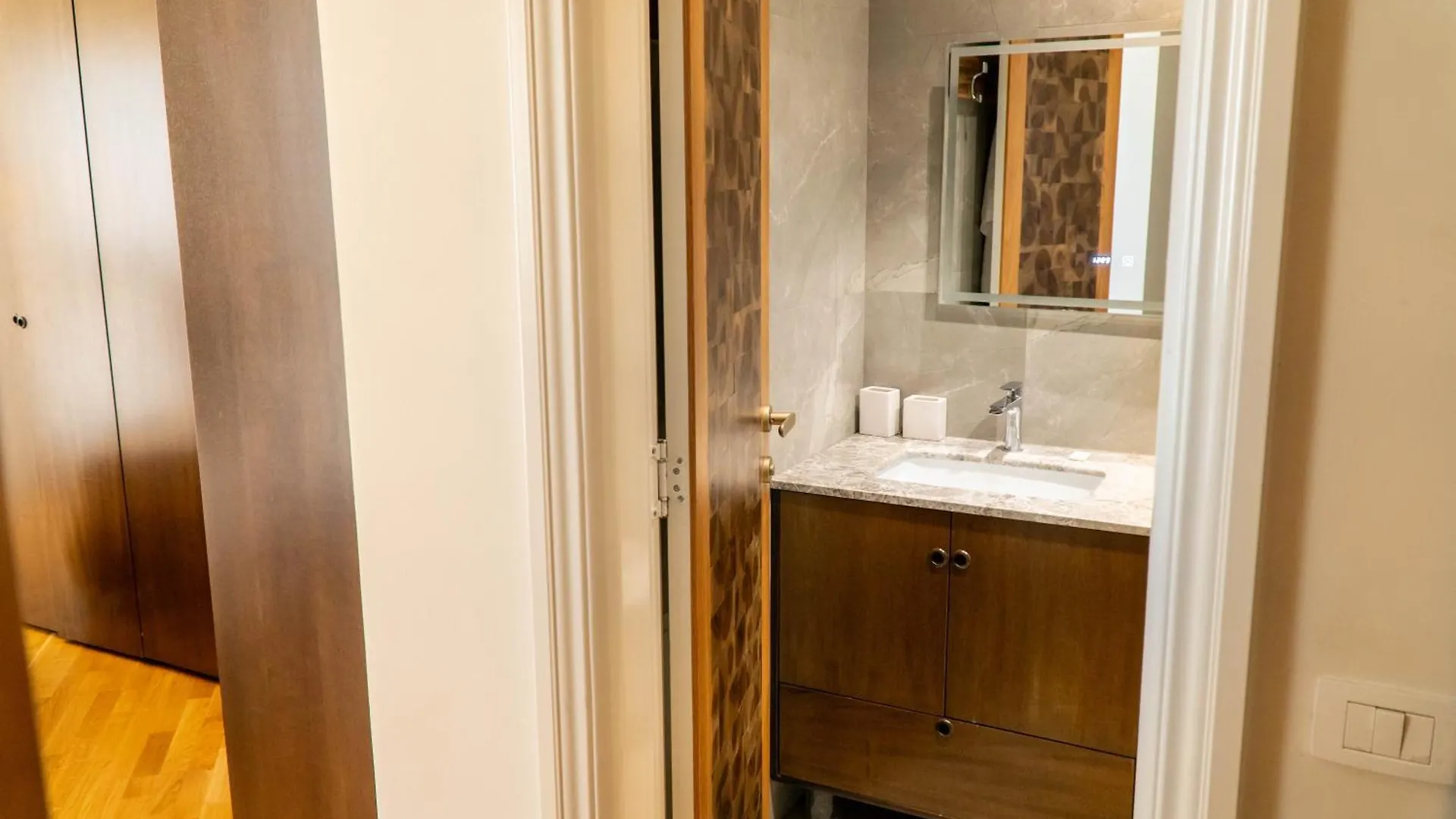 Signature Apartment 12 Tirana