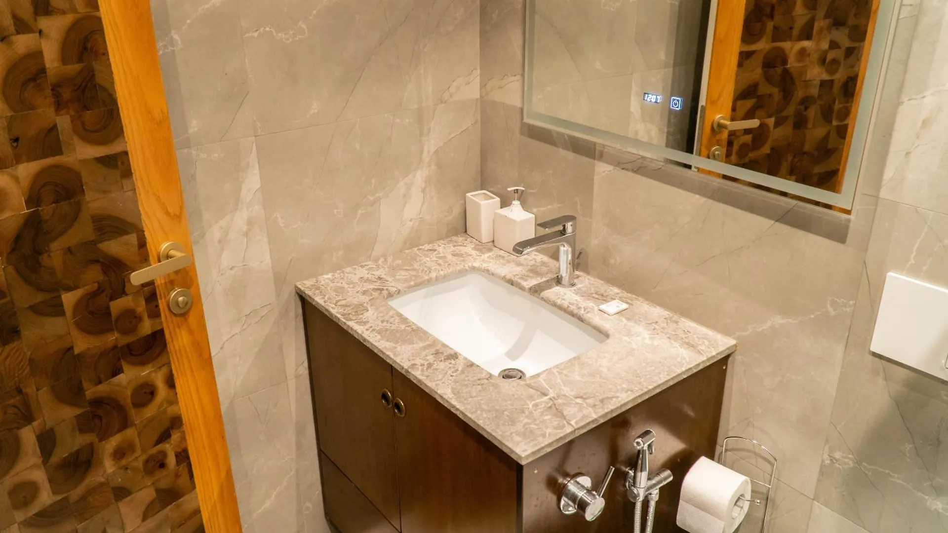 Signature Apartment 12 Tirana