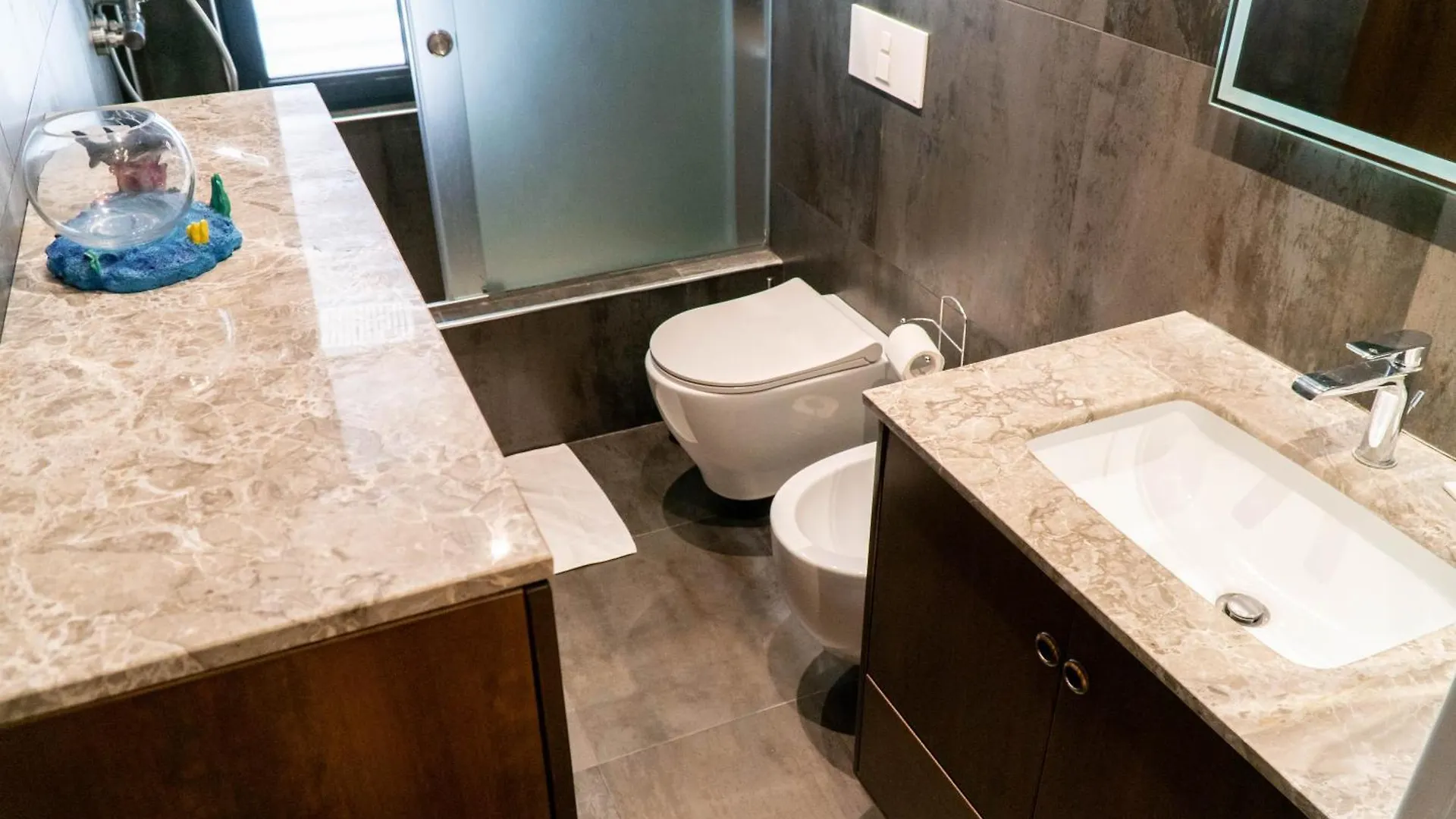 Signature Apartment 12 Tirana 0*,